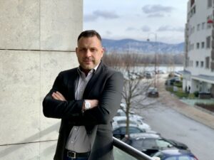 Kozabel Ingatlan logo